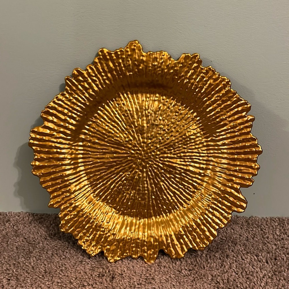 Gold charger plate